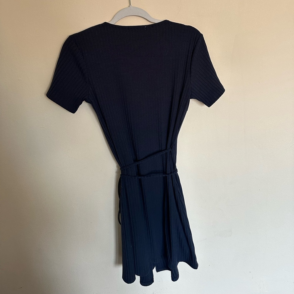NWOT BACKYARD ROSES RIBBED NAVY WRAP DRESS - Picture 3 of 6